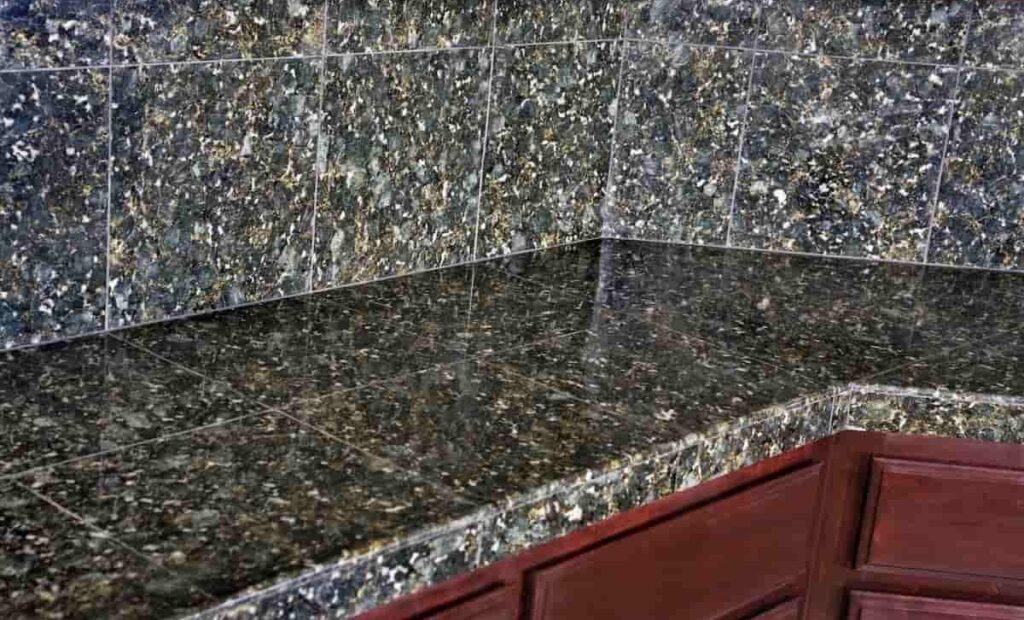 Granite-Tiles_Kitchen-Coutnertop